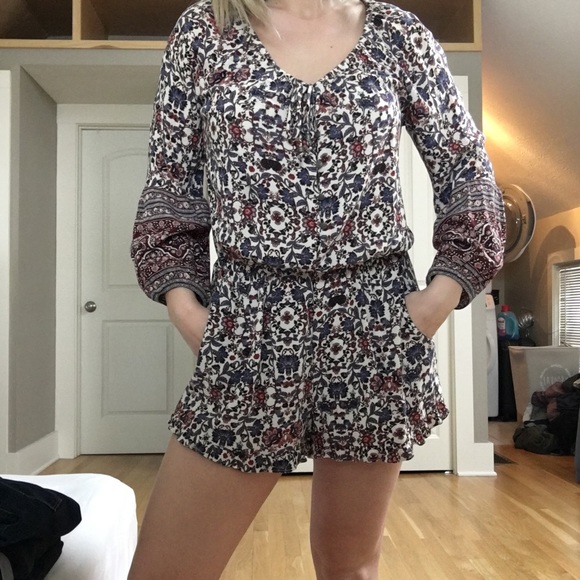 SOLD ⛔️ American Eagle Long Sleeve Floral Romper - Picture 7 of 7
